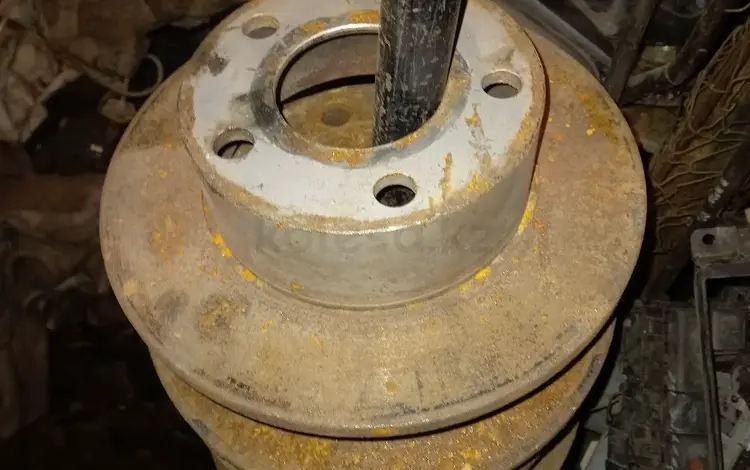 Тормозной диск задняя за 6 000 тг. в Алматы