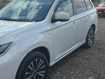 Mitsubishi Outlander 2022 года за 10 000 000 тг. в Астана – фото 2