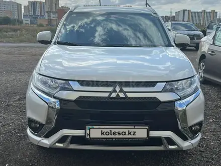 Mitsubishi Outlander 2022 года за 10 000 000 тг. в Астана