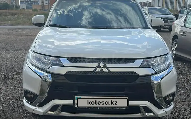 Mitsubishi Outlander 2022 года за 10 000 000 тг. в Астана