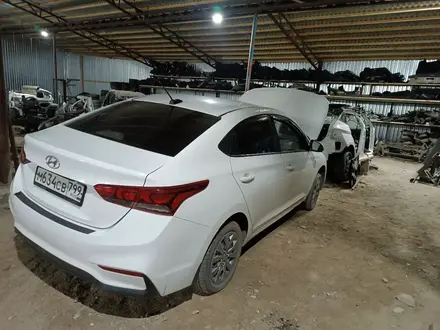 Hyundai Accent 2019 года за 1 000 000 тг. в Астана – фото 2