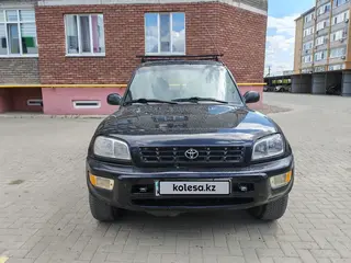 Toyota RAV4, 1999