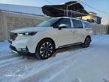 Kia Carnival 2022 года за 24 500 000 тг. в Алматы – фото 3