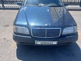 Mercedes-Benz C 180 1994 года за 2 350 000 тг. в Астана – фото 2