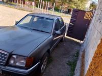 Mercedes-Benz E 230 1992 года за 800 000 тг. в Астана