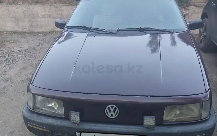 Volkswagen Passat 1993 годаүшін1 600 000 тг. в Актобе