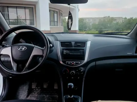 Hyundai Accent 2015 года за 3 800 000 тг. в Экибастуз – фото 13