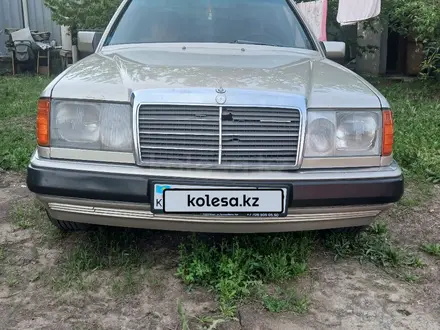 Mercedes-Benz E 230 1991 года за 2 450 000 тг. в Алматы – фото 2