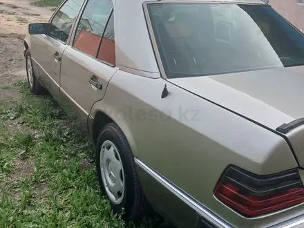 Mercedes-Benz E 230 1991 года за 2 450 000 тг. в Алматы – фото 6