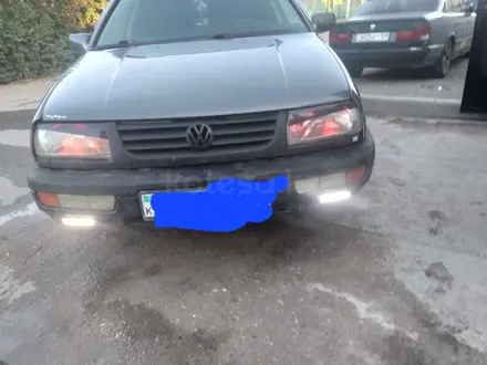 Volkswagen Vento 1992 года за 1 200 000 тг. в Жезказган