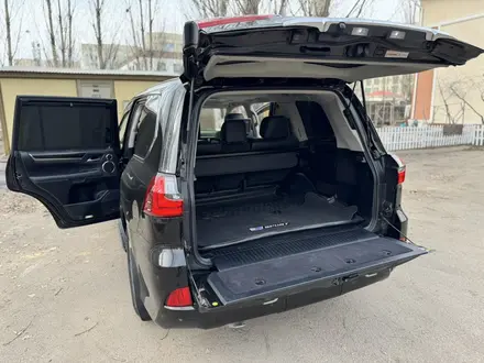 Lexus LX 570 2017 года за 42 000 000 тг. в Астана – фото 20
