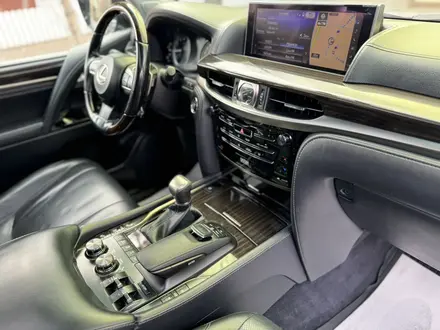 Lexus LX 570 2017 года за 42 000 000 тг. в Астана – фото 23