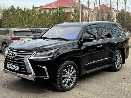 Lexus LX 570 2017 года за 42 000 000 тг. в Астана – фото 2