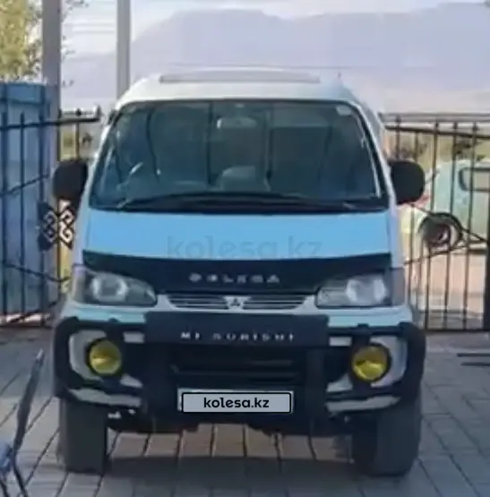 Mitsubishi Delica, 1998