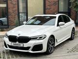 BMW 530 2022 года за 30 500 000 тг. в Алматы – фото 4