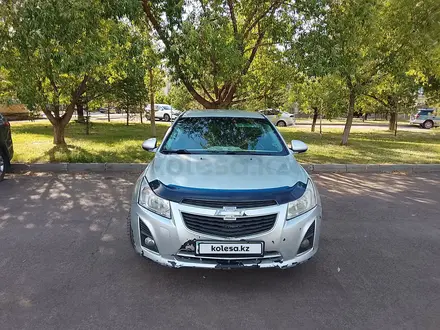 Chevrolet Cruze 2013 года за 2 800 000 тг. в Астана – фото 2