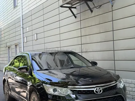 Toyota Camry 2015 года за 10 800 000 тг. в Алматы – фото 3