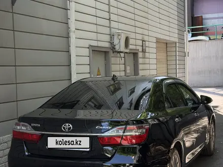 Toyota Camry 2015 года за 10 800 000 тг. в Алматы – фото 4