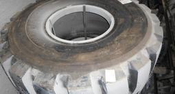 Авто Шины 35*65*33 bridgestone за 1 000 тг. в Караганда