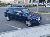 Volkswagen Golf 1992 года за 1 400 000 тг. в Астана