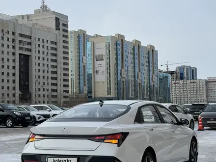 Hyundai Elantra 2023 года за 9 000 000 тг. в Астана – фото 6