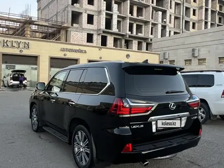 Lexus LX 570 2016 года за 42 000 000 тг. в Актау – фото 2