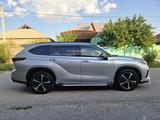 Toyota Highlander 2021 года за 24 000 000 тг. в Шымкент – фото 2