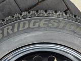 Комплект шин Bridgestone c дисками R15, датчики, колпаки Hyundai Elantraүшін130 000 тг. в Кокшетау