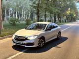 Honda Civic 2019 года за 8 800 000 тг. в Алматы – фото 2