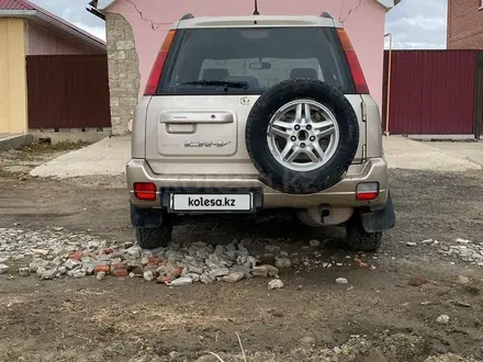 Honda CR-V 1999 года за 2 800 000 тг. в Уральск – фото 2