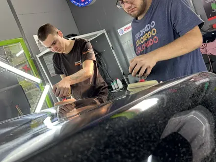 Ремонт сколов трещин лобового стекла тонирование авто бронепленка в Алматы – фото 23