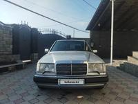 Mercedes-Benz E 220 1992 годаүшін2 400 000 тг. в Алматы