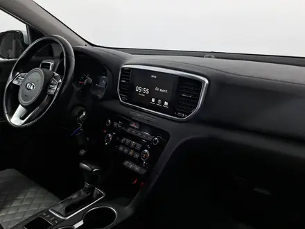 Kia Sportage 2020 года за 10 190 000 тг. в Алматы – фото 13