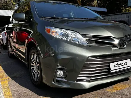 Toyota Sienna 2019 года за 14 000 000 тг. в Алматы – фото 3