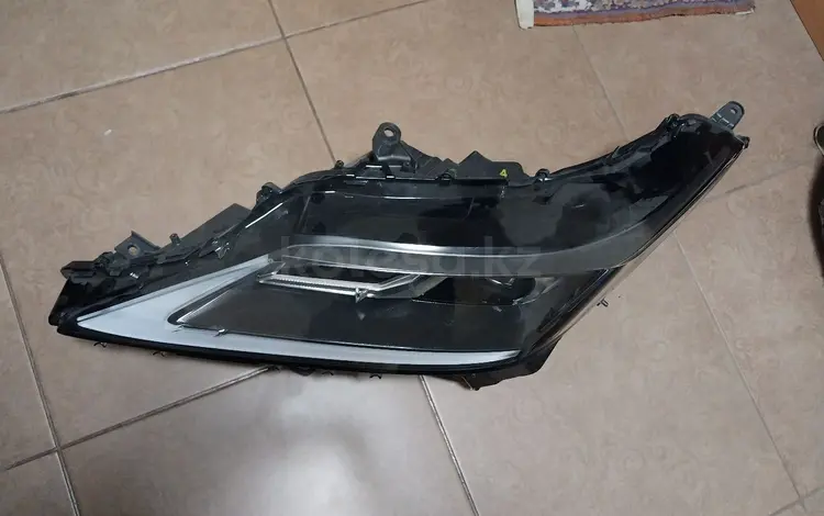 Фара передняя за 5 000 тг. в Алматы