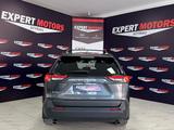 Toyota RAV4 2022 года за 14 000 000 тг. в Атырау – фото 2