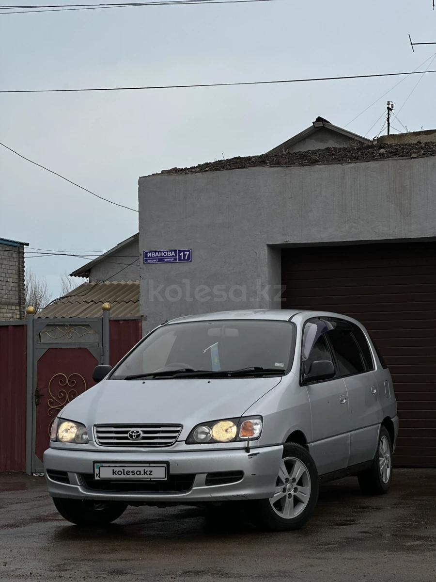 Toyota Ipsum 1997 г.