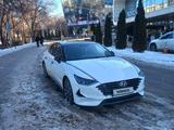 Hyundai Sonata 2023 годаүшін15 650 000 тг. в Алматы – фото 3