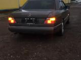 Mercedes-Benz E 300 1992 годаfor1 800 000 тг. в Шымкент