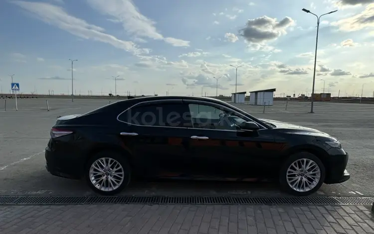 Toyota Camry 2019 года за 13 900 000 тг. в Жезказган