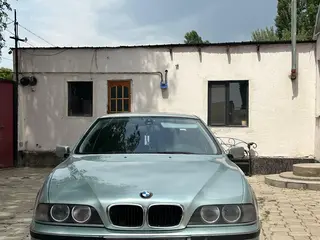 BMW 523
