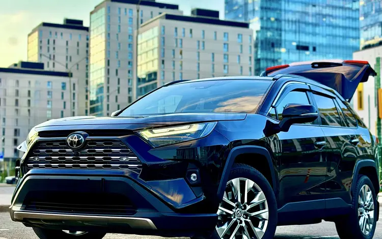 Toyota RAV4 2024 годаүшін18 500 000 тг. в Астана