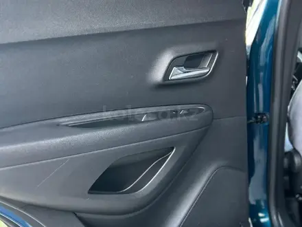 Chevrolet Tracker 2021 года за 7 500 000 тг. в Алматы – фото 30