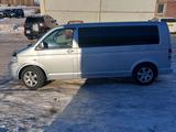 Volkswagen Caravelle 2005 года за 8 000 000 тг. в Степногорск – фото 2