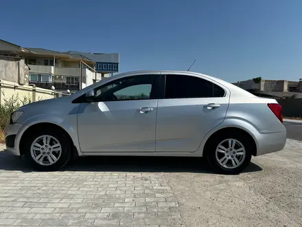 Chevrolet Aveo 2014 года за 3 500 000 тг. в Актау – фото 3