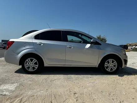 Chevrolet Aveo 2014 года за 3 500 000 тг. в Актау – фото 6