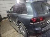 Volkswagen Touareg 2007 года за 5 300 000 тг. в Астана – фото 3