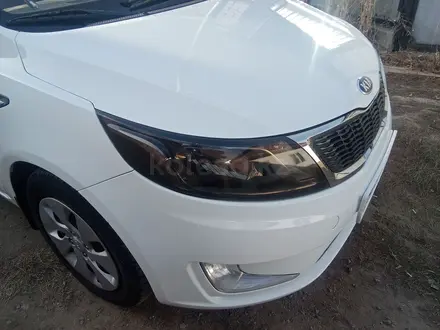 Kia Rio 2014 года за 4 600 000 тг. в Актобе – фото 4