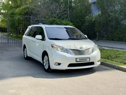 Toyota Sienna 2011 года за 12 200 000 тг. в Алматы
