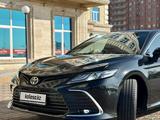 Toyota Camry 2022 года за 16 800 000 тг. в Актау – фото 2